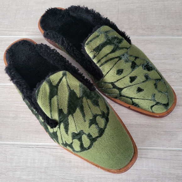 Free People Women Size 9 Butterfly Effect Green Mule Slip On Faux Fur 39 - Picture 1 of 8